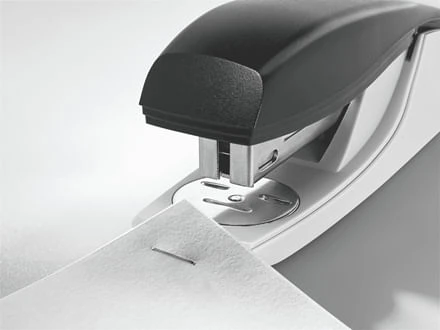 GRAPADORA DE SOBREMESA MODELO 210 COLOR NEGRO PETRUS 623366 3 GRAPADORA DE SOBREMESA MODELO 210 COLOR NEGRO PETRUS 623366 - Imagen 3